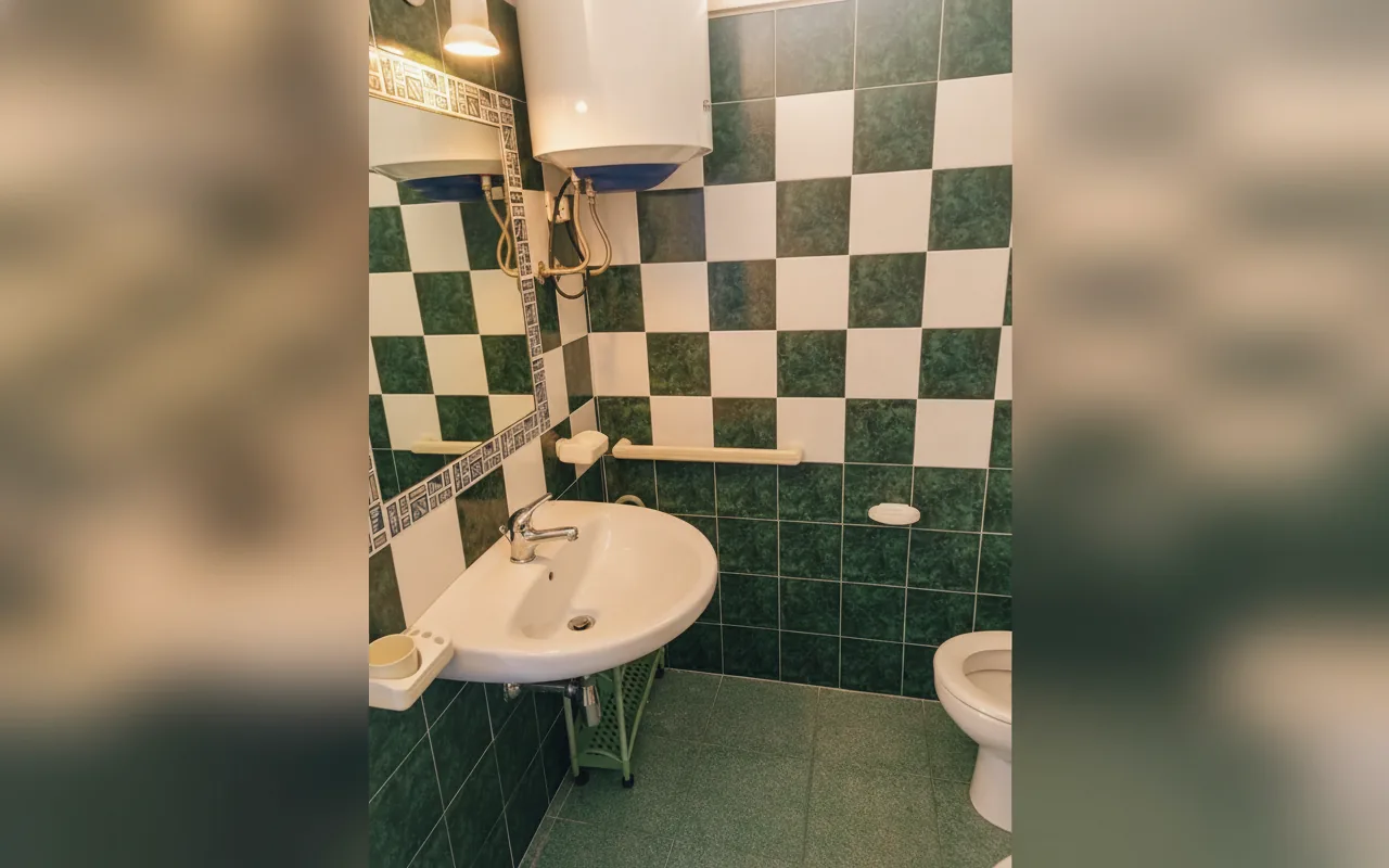 Camera con bagno privato — Appartamento SoleLuna, Sant'Andrea Apostolo dello Ionio (Calabria) (foto 16)