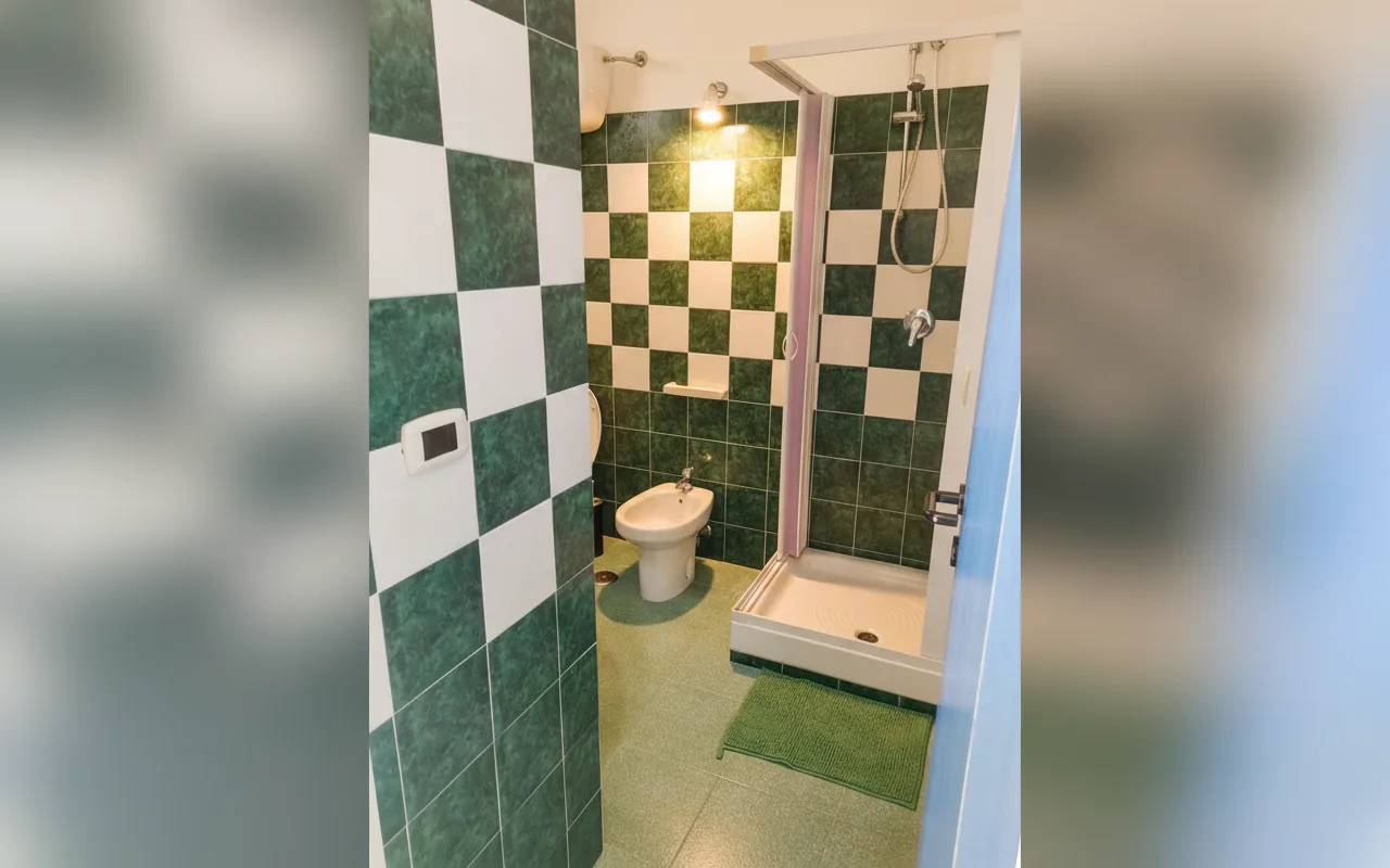 Camera con bagno privato — Appartamento SoleLuna, Sant'Andrea Apostolo dello Ionio (Calabria) (foto 18)